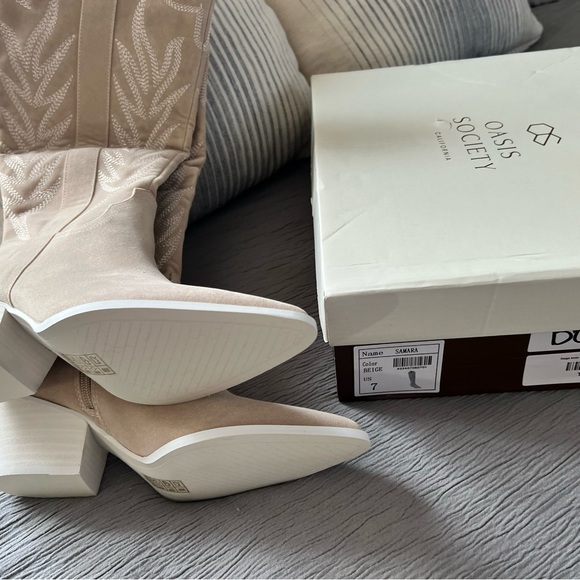 Beautiful beige boots with white bottoms.  Never worn. - Picture 5 of 7